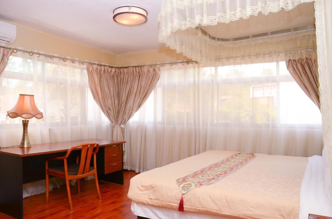Fang Fang Hotel Kampala Exterior photo