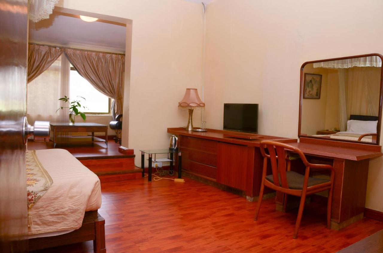 Fang Fang Hotel Kampala Exterior photo