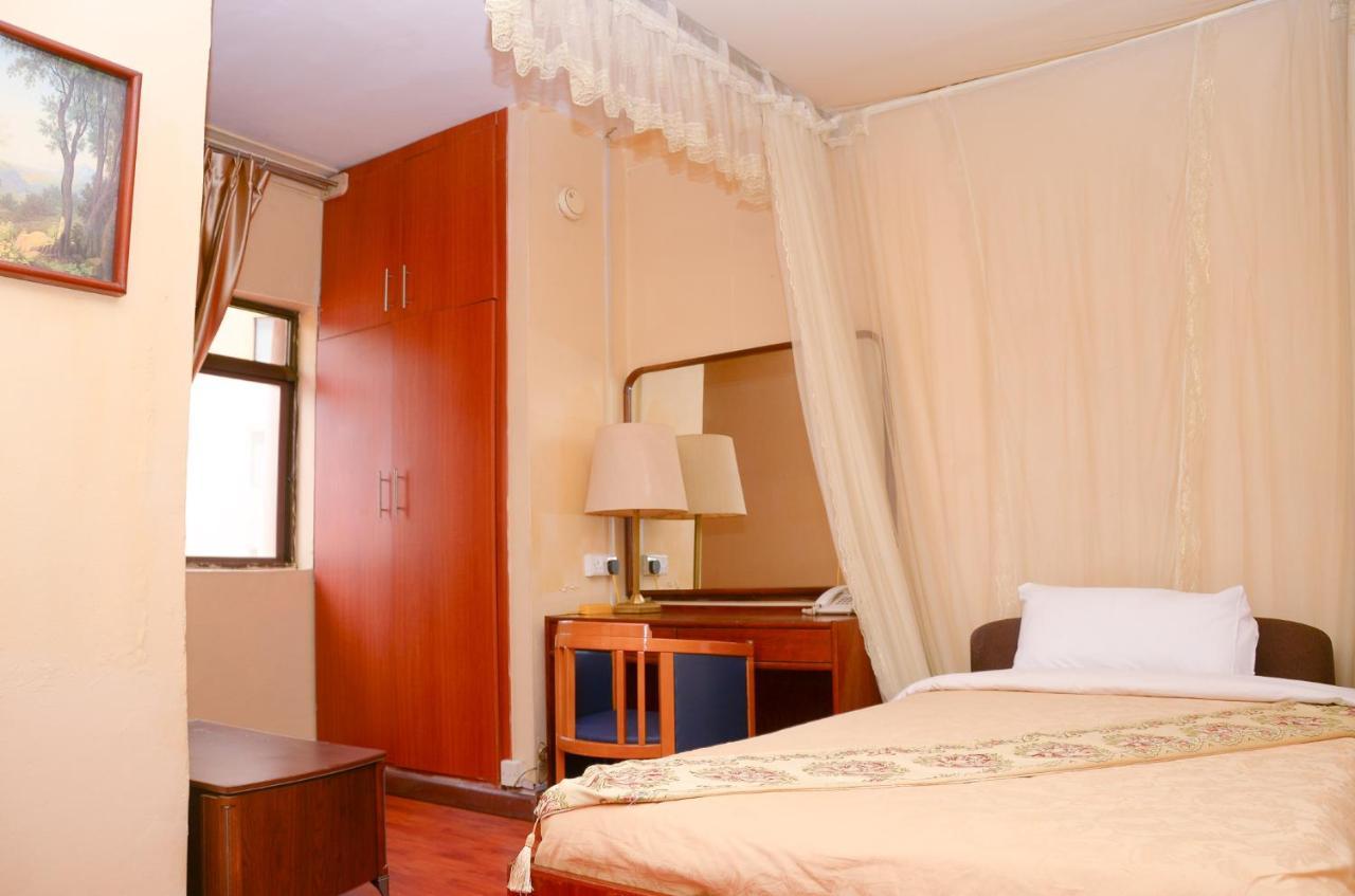Fang Fang Hotel Kampala Exterior photo